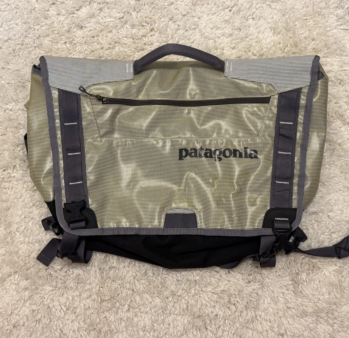 Black Patagonia Messenger Bags for Men for sale | eBay Black Patagonia Messenger Bags for Men for sale | eBay