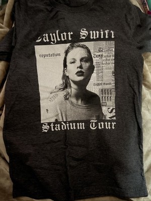 Tayler Swift Eras Tour T Shirt Women s Small Gray Never Worn