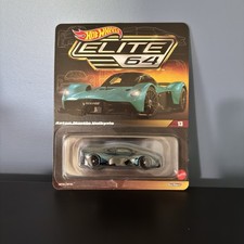 NUEVO Hot Wheels ELITE 64 ASTON Martin Valkyrie con protector