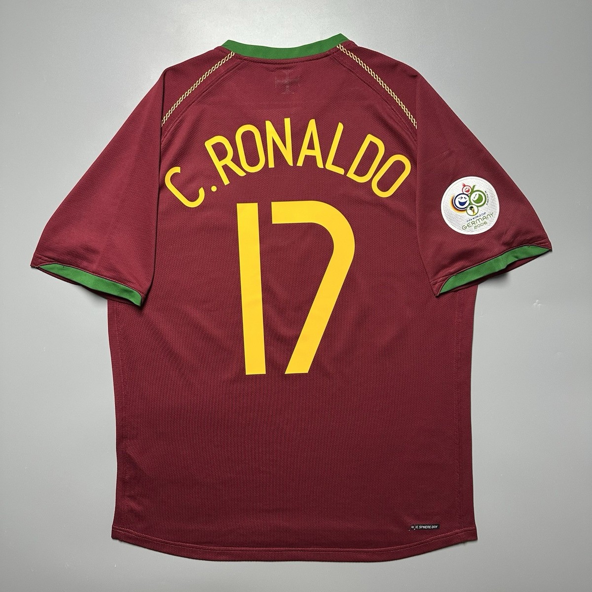PORTUGAL NIKE 2006 WORLD CUP SOCCER HOME JERSEY #17 RONALDO SIZE