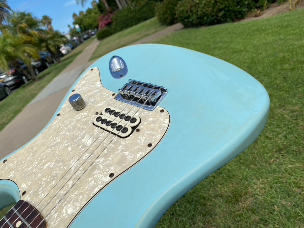 2002 Fender Tom Delonge Signature Model Stratocaster Daphne 2002 Fender Tom Delonge Signature Model Stratocaster Daphne