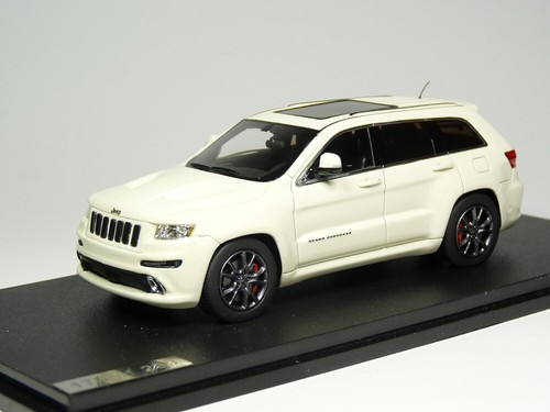 GLM 108502 1/43 2013 Jeep Grand Cherokee SRT8 Resin Model Car