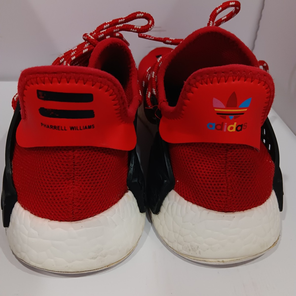 Hu NMD レッド Pharrell Williams Pharrell Williams X adidas Hu NMD (Red) - Releases