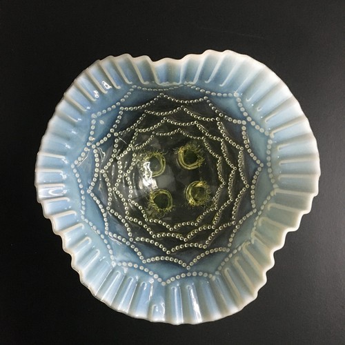 Northwood 4-Toed Footed Bowl Beaded Drapes-Vaseline Opalescent - Picture 2 of 6