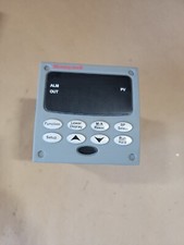 Honeywell UDC2500 DC2500-E0-1L00-100-10000-00-0 CONTROLLER