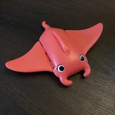 Paw Patrol Aqua Pups - Skye s Pink Moving Manta Ray - Manta Ray ONLY