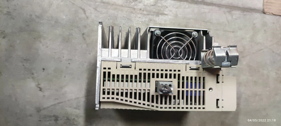 Yaskawa servo driver SGDV - 5R4D11A  - Photo 3/3