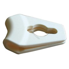 Un passe-sandows pour bâche piscine.