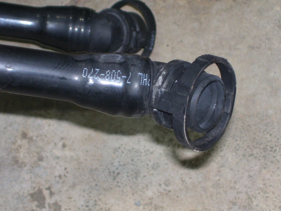 Manguera de inyección de aire secundaria OEM BMW 745i 2002 7508270 Foto 3 de 4