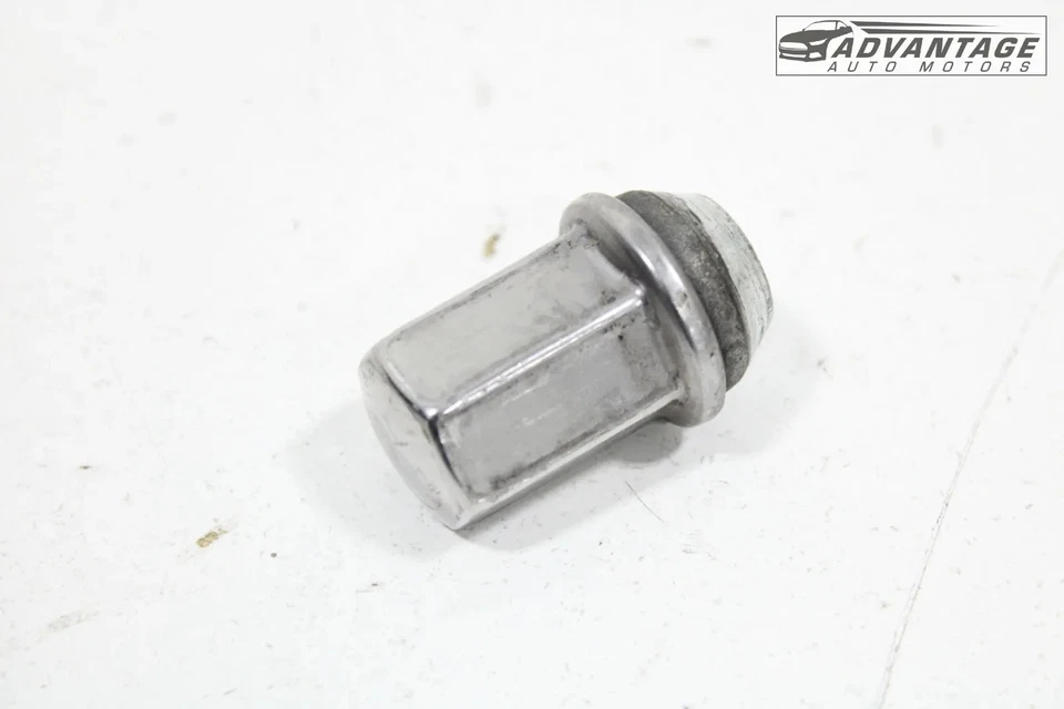 GMC ACADIA 2020-2023 RUEDA DELANTERA O TRASERA TUERCA PERNO PLATA JUEGO DE 24 OEM Foto 4 de 4