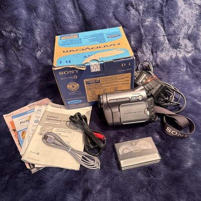 Sony Handycam DCR-TRV280 NTSC Digital 8 NightShot SteadyShot Works Well