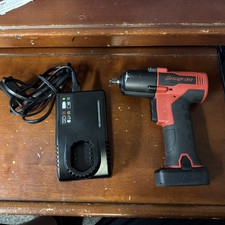 Snap-on 38 Impact Wrench - Ct861 - 14.4v - W Battery Charger Nice