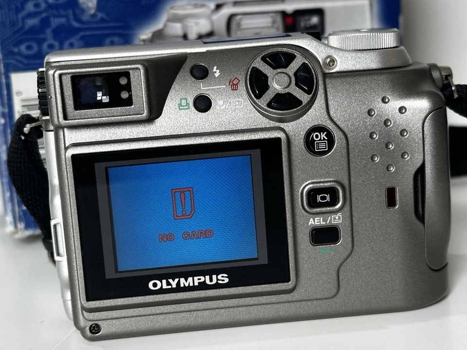 Olympus Digital Camera Camedia C-3020 Zoom 3.2MP Silver Tested - Image 3 of 4