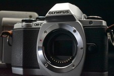  US DUTY PAID Olympus OM-D E-M10 16.1MP Digital SLR Camera Silver Japan 9168