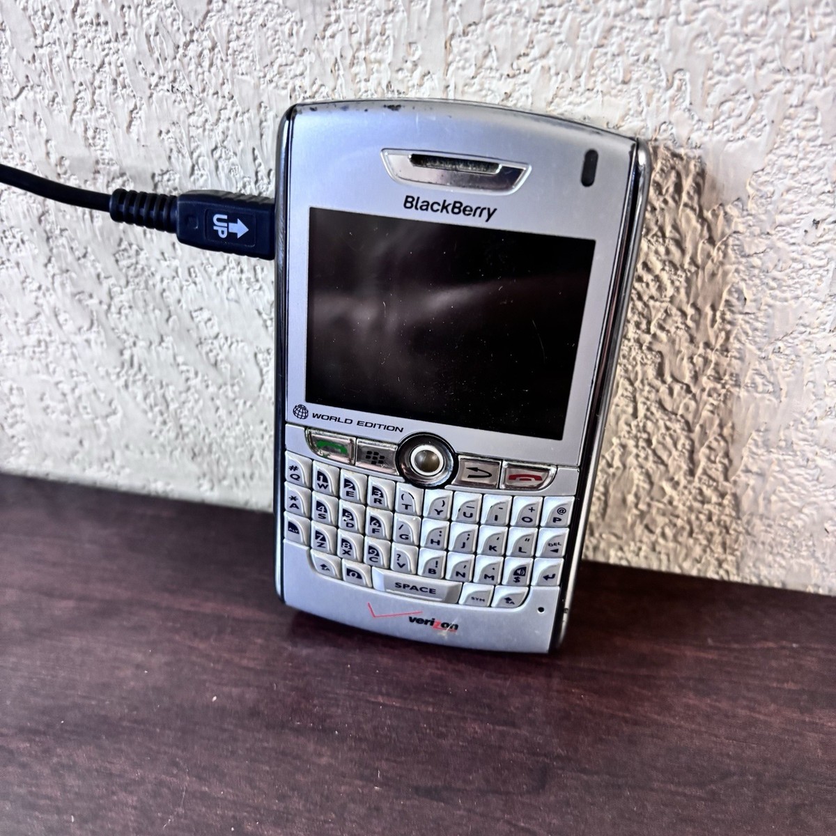 Verizon Silver Blackberry World Edition Cell Phone 8830 - Works