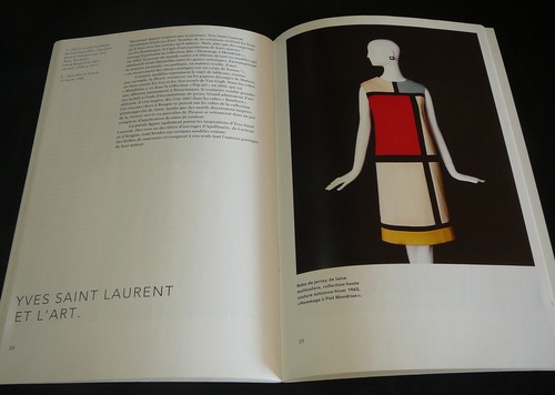 YVES - Yves Saint Laurent Paris exhibition catalogue 2010 (French) - Picture 8 of 15