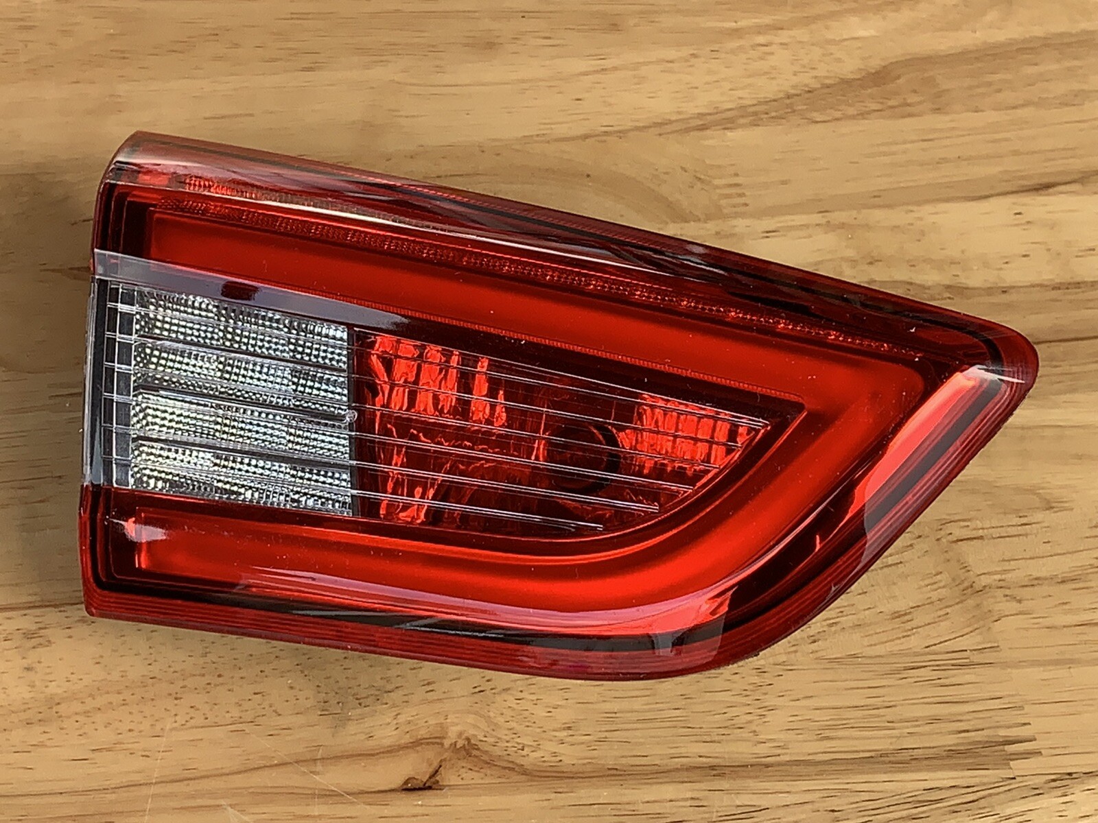 2014-2020 MASERATI GHIBLI REAR LEFT DRIVERE SIDE INNER TAILLIGHT LIGHT LAMP OEM