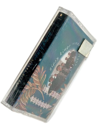 GIPSY KINGS Tierra Gitana Cassette Tape New Sellado 1996 Regional Mexican - Picture 3 of 4