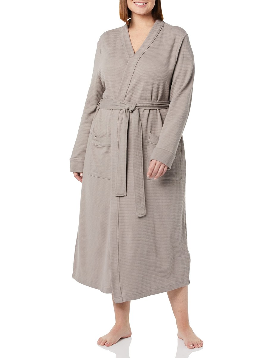 Amazon Essentials Women's Lightweight Waffle Full-Length Robe (Available in Plus Size)