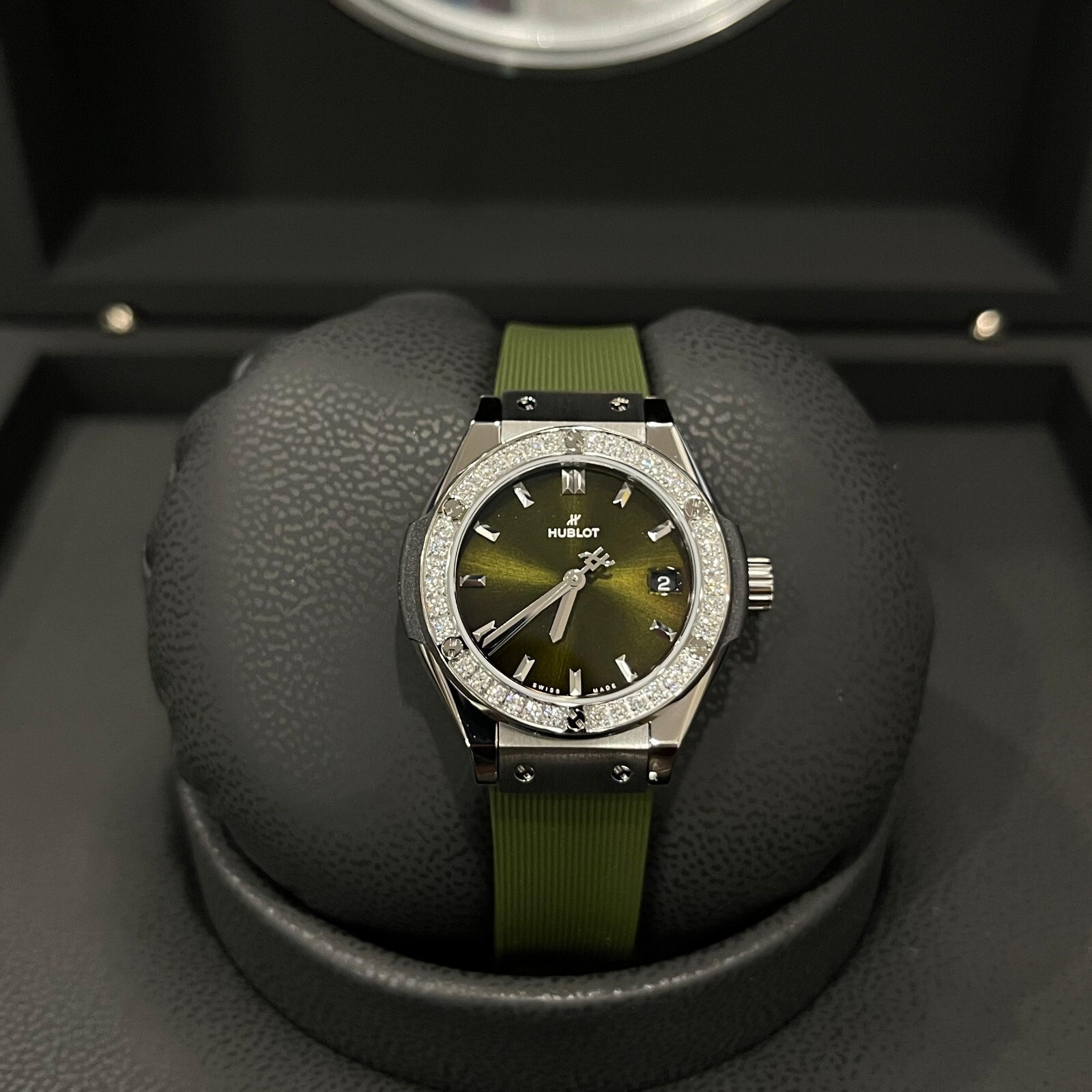 Hublot Classic Fusion Titanium Green Diamond BZL Rubber 29mm Watch 591NX8970RX1204