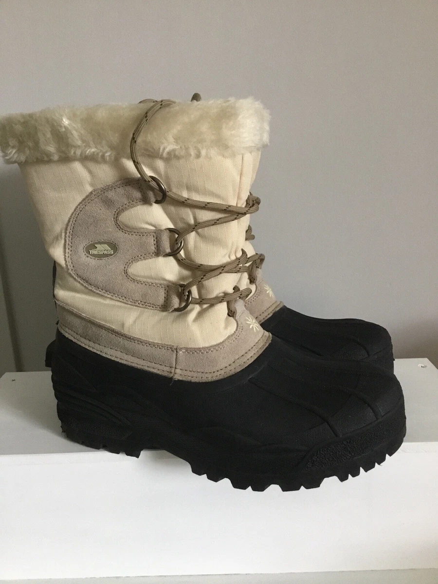 Trespass snow best sale boots