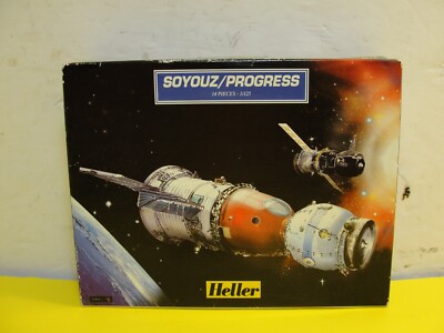 MINID US 12° Heller Soyouz/Progress 1/125 Model Spacecraft Kit (2 Models