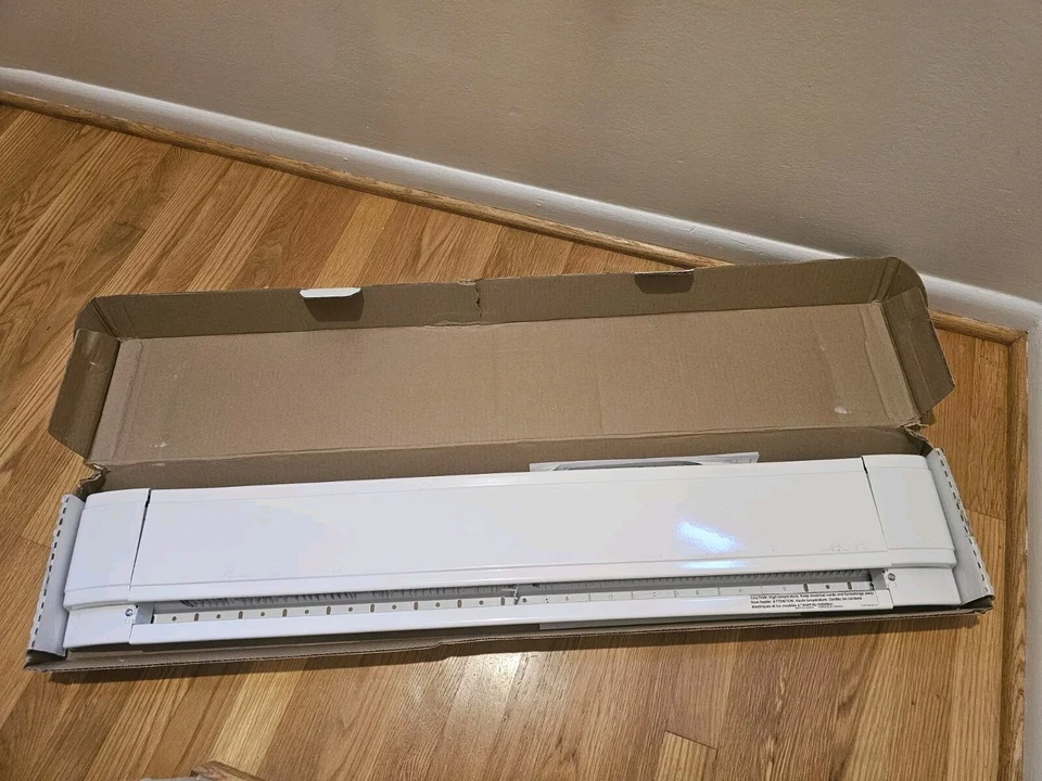 Dimplex Linear Convector Baseboard Heater 40” 240/208V, 1500/1125W, White - Image 4 of 4
