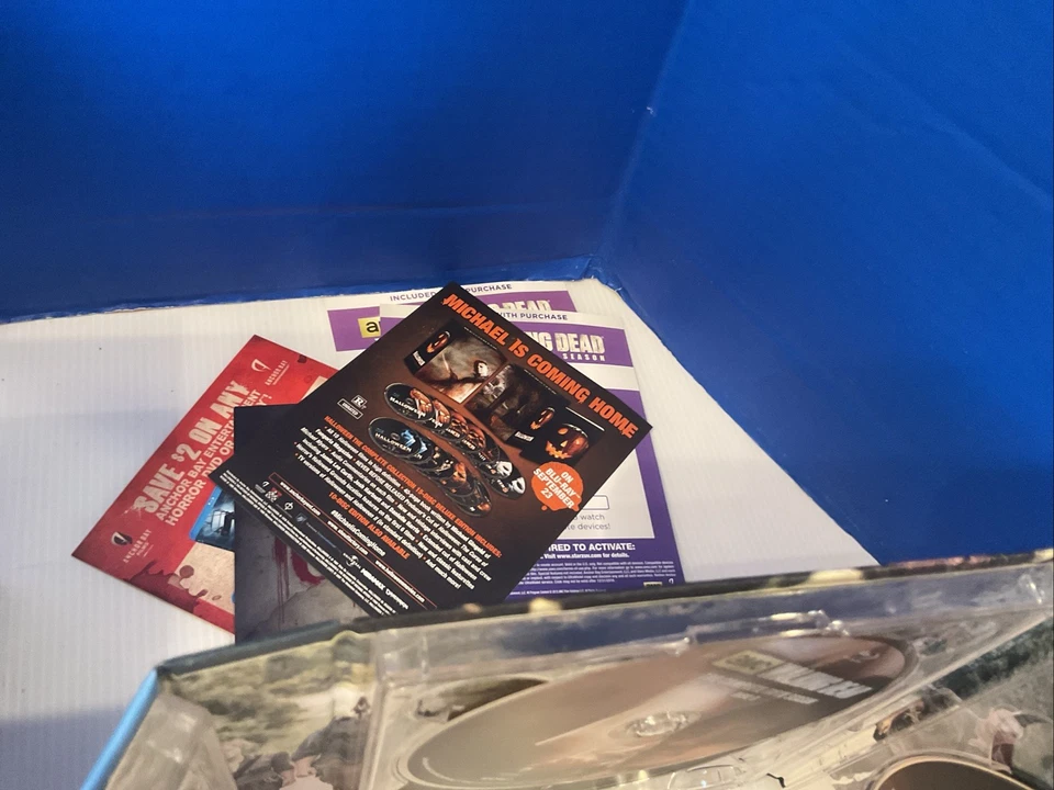 Walking Dead Season 5 Limited Edition( Sealed Asphalt Walker Case) BluRay Set - Image 4 of 4