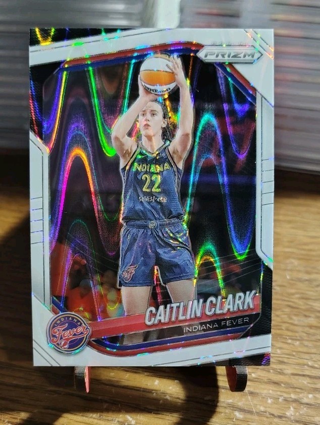2025 Panini Prizm WNBA - Caitlin Clark #22 White Seismic Prizm