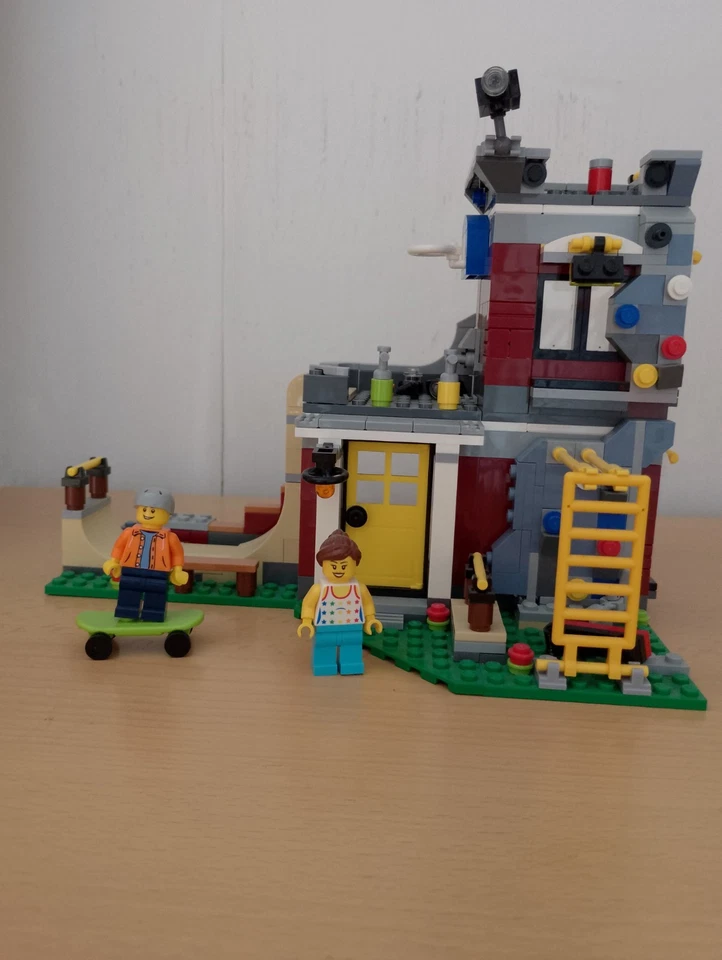 LEGO Creator 31081 Modular Skate House, photo 1 of 5