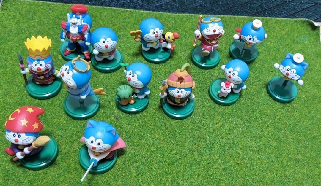 Juego de 13 figuras coleccionables Doraemon Choco Egg auténticos juguetes de anime de Japón