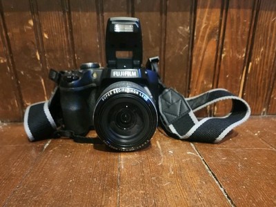 Fujifilm FinePix S9150 S Series16MP 50x Digital Camera - Black