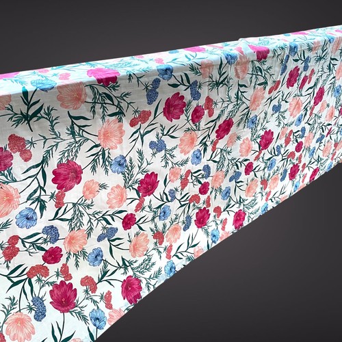 Kate Spade Blossom Tablecloth All Cotton Very Large Never Used NO Pkg Floral - Picture 3 of 9