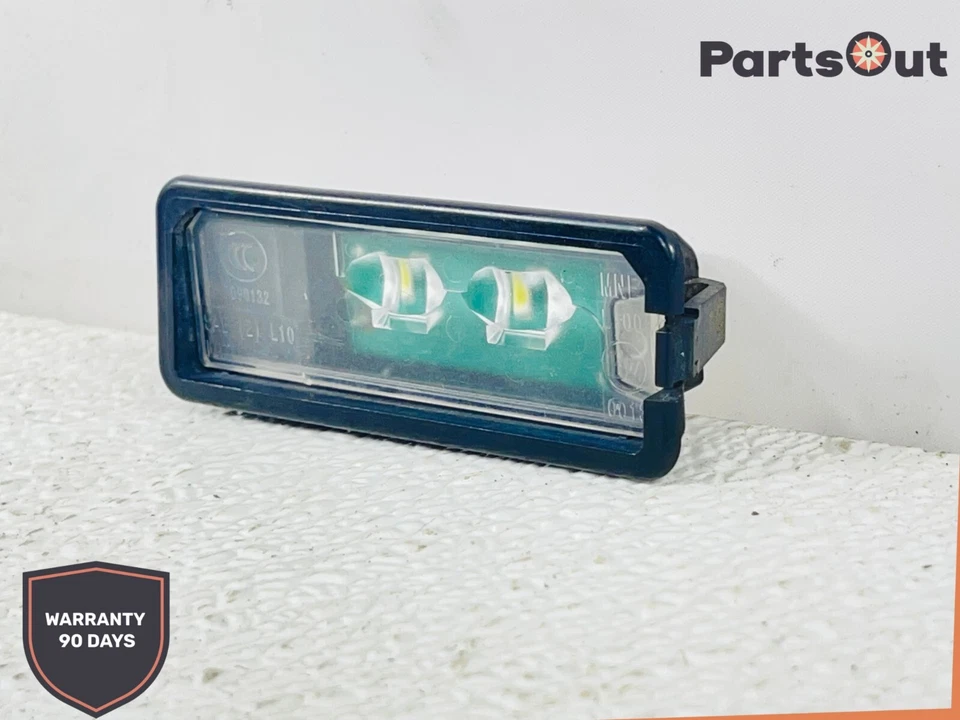 Luz LED 12-16 matrícula trasera Volkswagen 1K8943021 OEM Foto 2 de 4
