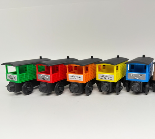 Ferrocarril de madera Breakvan, tren de caboose hecho a medida Thomas Friends Brio - Elige - Imagen 2 de 61