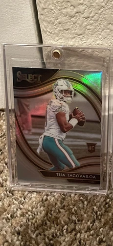 2020 Panini SELECT Tua Tagovailoa Field Level Silver Prizm RC #345 Dolphins