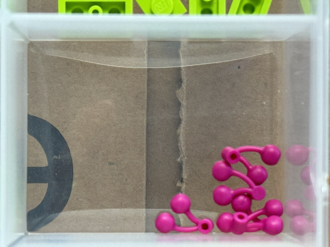 は LEGO Parts - Magenta Cherries / Cherry Pair - No 22667 - QTY 5 | eBay