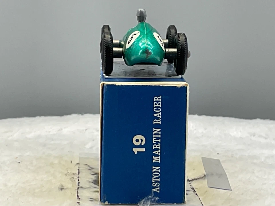 SCARCE #5 Matchbox Lesney#.19C Aston Martin 1961 N, Mint,in D box all orig, - Image 3 of 4