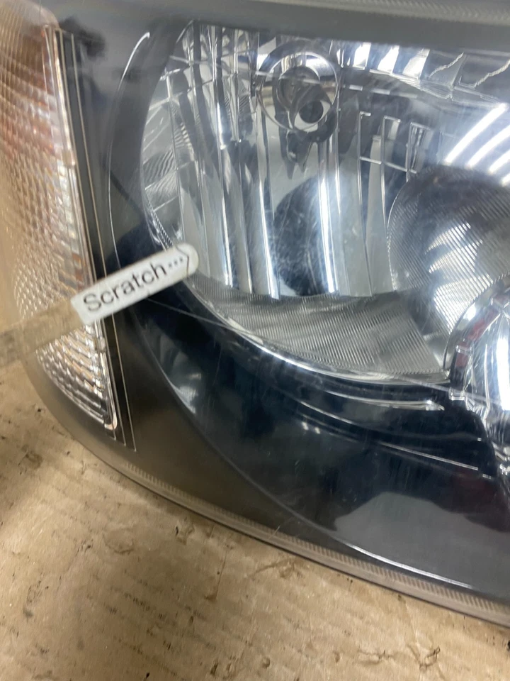 2004-2005 Land Rover Freelander Right Passenger Rh Halogen Headlight O2568 DW - Image 4 of 4