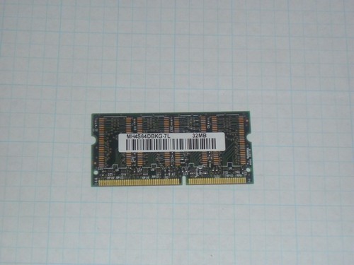 Mitsubishi PC100-222-620 32 MB 144-Pin RAM Module - Picture 2 of 2