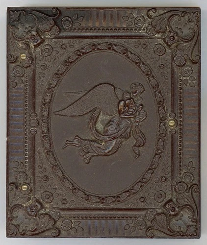 NIGHT WITH HER CHILDREN SLEEP AND DEATH SCARCE UNION CASE & RUBY GLASS AMBROTYPE