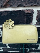 NWT kate spade Devin SMALL Slim Bifold Wallet Devin Lime glazed leather green