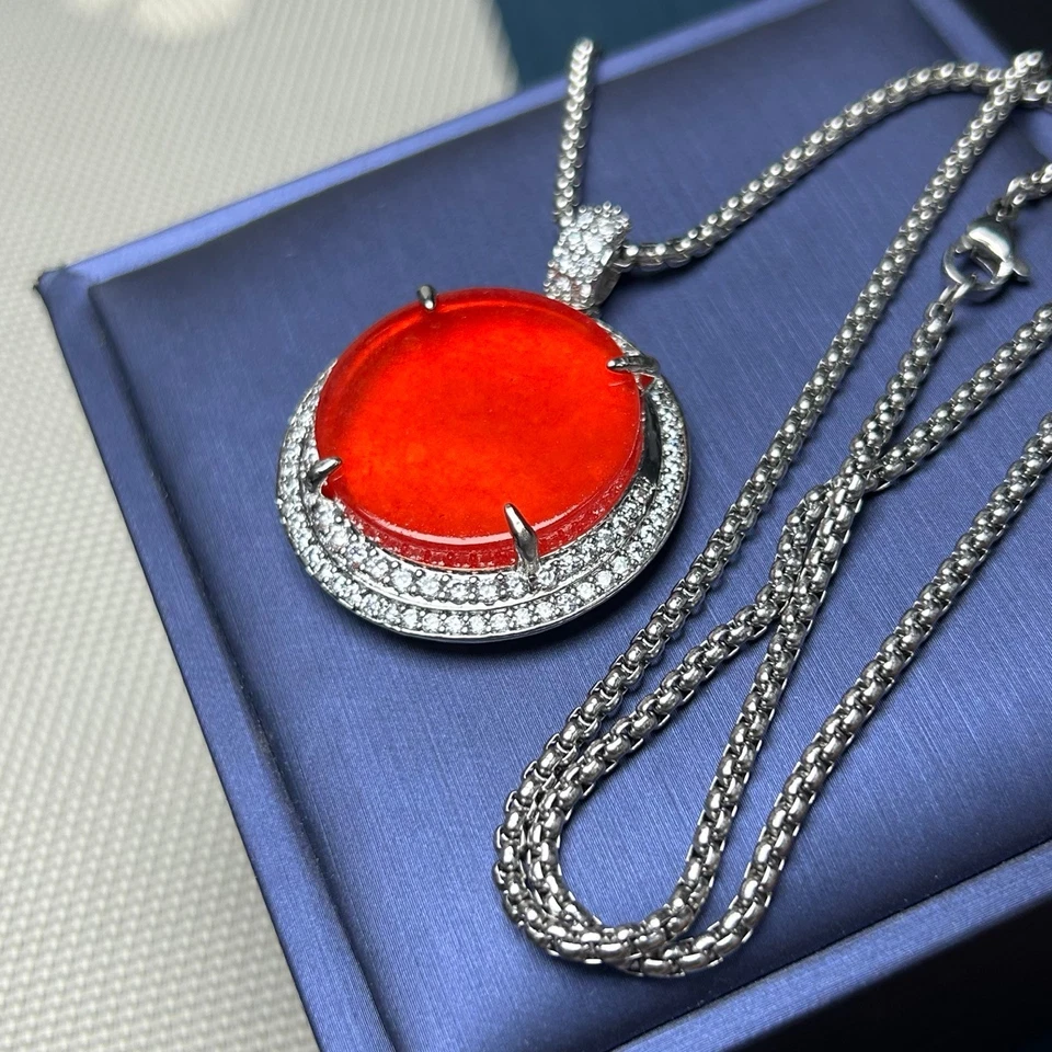 Colgante y collar tallado jadeíta rojo hielo real natural perfecto Foto 3 de 4