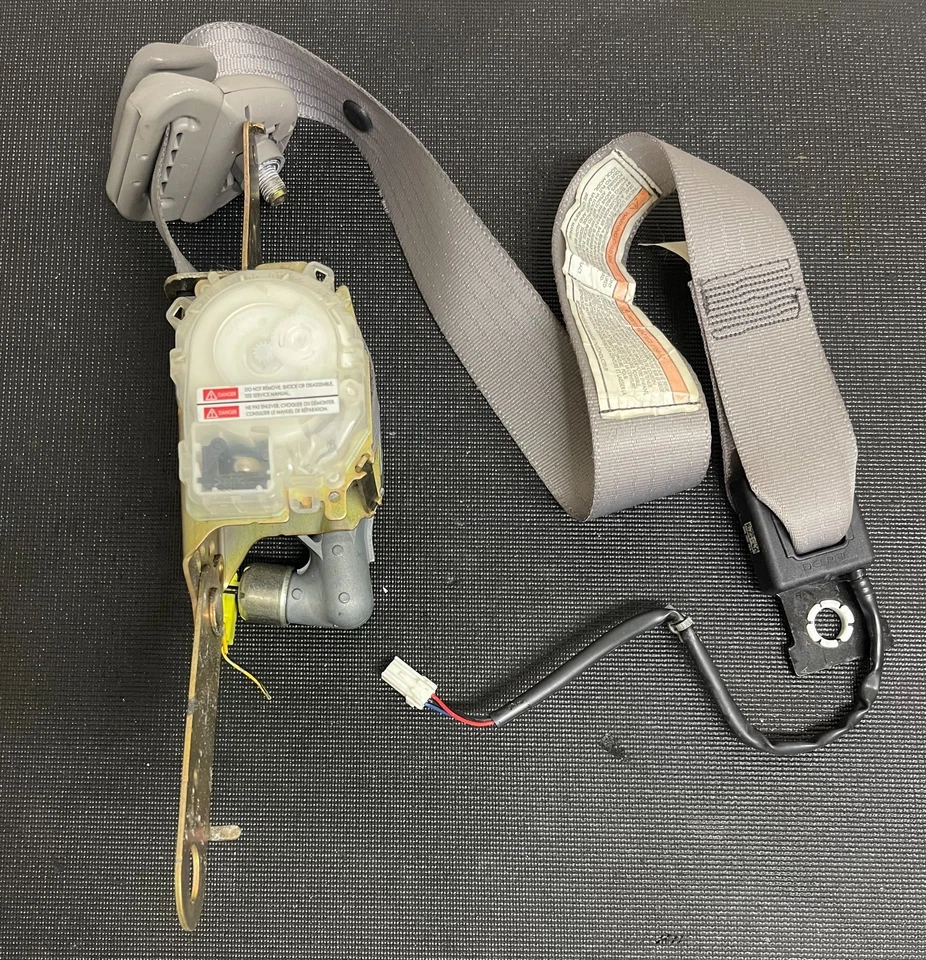 Cinturón de seguridad lateral delantero derecho Nissan Altima 2003 2004 2005 2006 OEM Foto 2 de 4