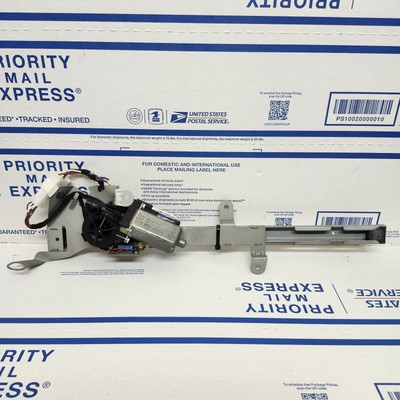  03-09 Mercedes W209 CLK500 CLK350 Front Right Side Seat Belt Feeder Motor OEM