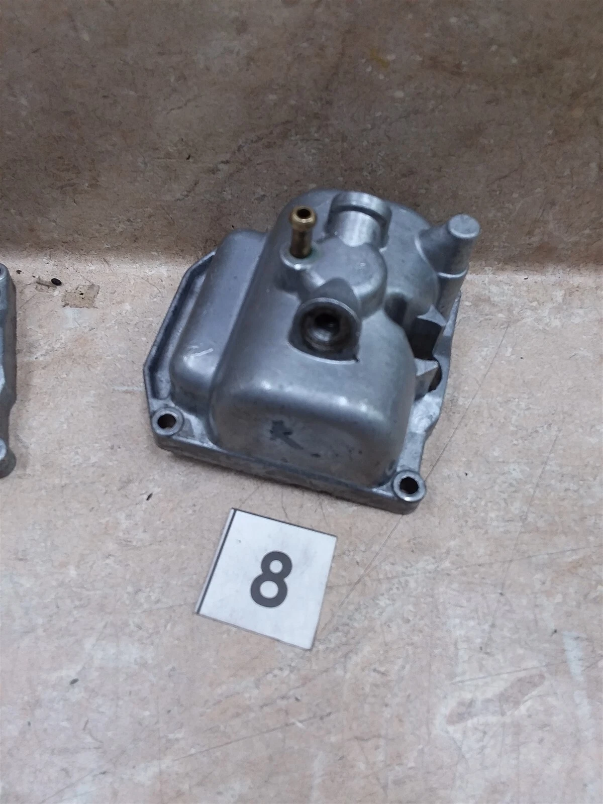 Suzuki GS550-E Carburetor Right Float Bowl #8 1977 1978 1979 UO AP-422