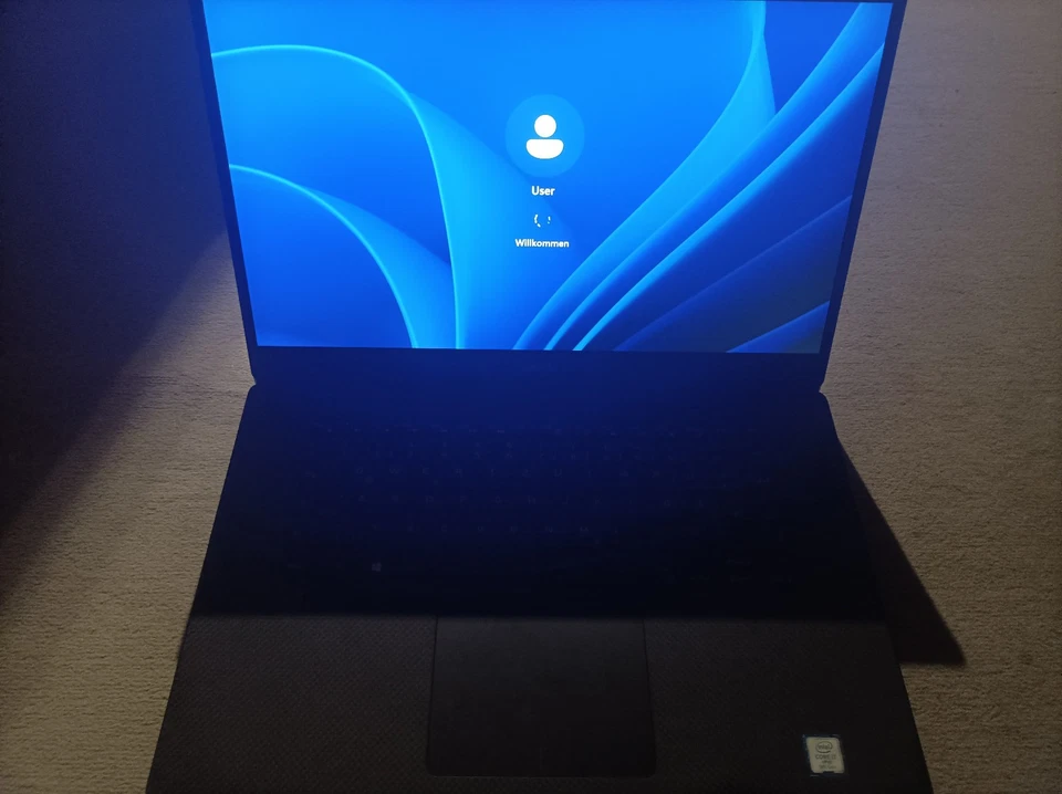 Dell Precision Notebook 5540 i7-9850H 16GB 512GB, 15,6" FHD, Windows 11 Pro, Nr8 - Bild 3 von 4