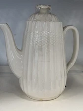 CHELSEA WICKER WHITE Spode Coffee Pot 8.25" tall NEW NEVER USED made in England