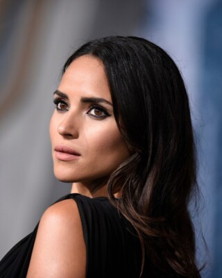 SEXY ADRIA ARJONA 8x10 PHOTO *