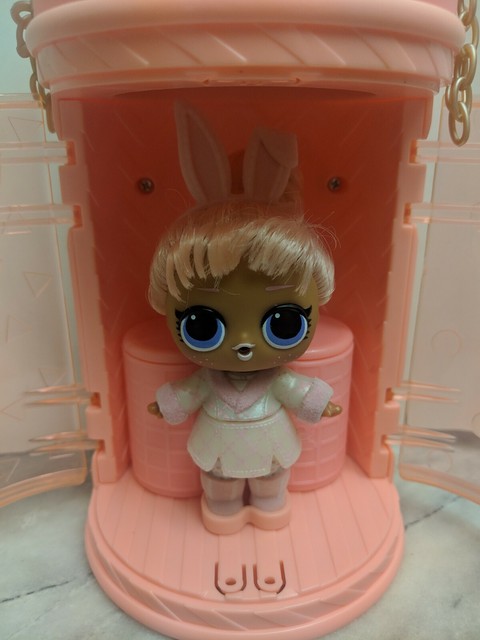lol surprise lil snow bunny